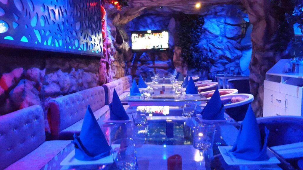 Icy N Spicy – An Aqua Themed Restaurant