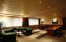 futomic-designs-luxury-office-interior-designers